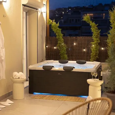 Aiora Urban Oasis - Sky Terrace, Jacuzzi & Bbq