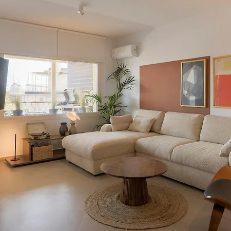 Aiora Urban Oasis - Sky Terrace, Jacuzzi & Bbq Appartement